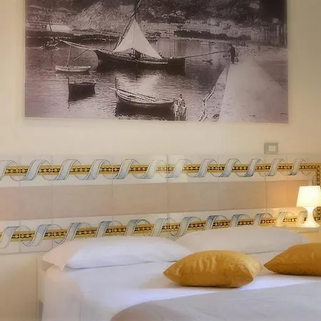 Santi E Saraceni Bed & Breakfast Salerno