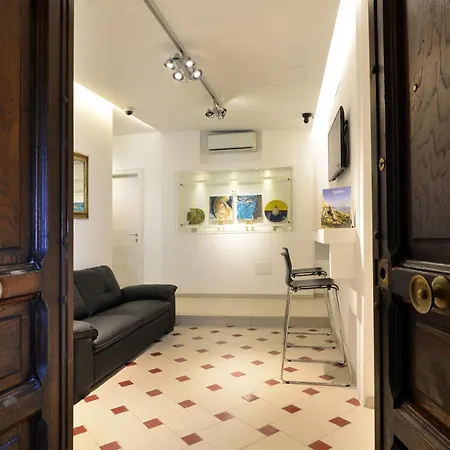 Santi E Saraceni Bed & Breakfast Salerno